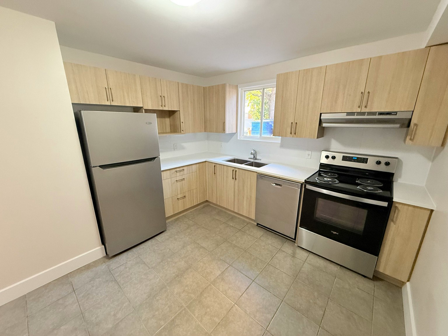 1-1660 Russell Road, Ottawa, ON, K1G 0M8 - 8