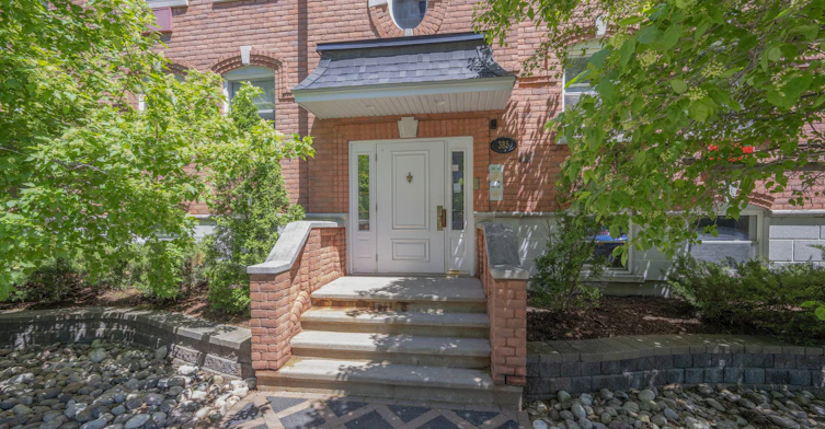 16-385 Bell Street South, Ottawa, ON, K1S 4K3 - 2