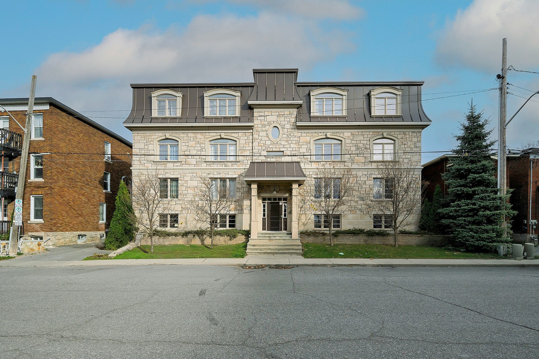 23-307 Lebreton Street South, Ottawa, ON, K1S 4L4