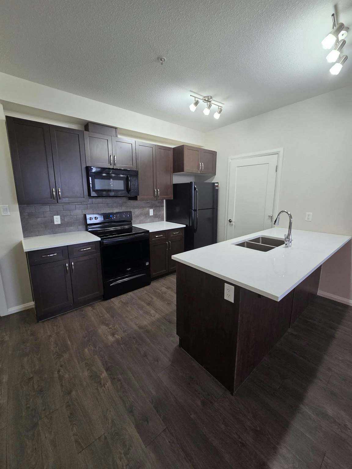 2474 Bowen Wynd, Edmonton, AB, T6W 2T5