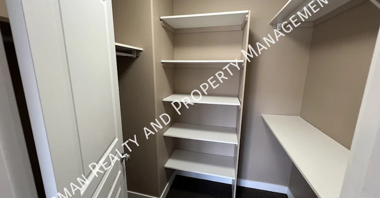 A-145 Mcintyre Street N, Regina, SK, S4R 3B6 - 12