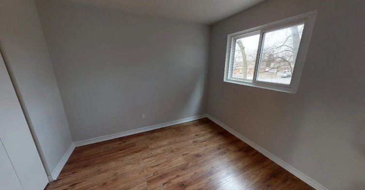 2796 Scarsdale Road, Windsor, ON, N8R 1R4 - 4
