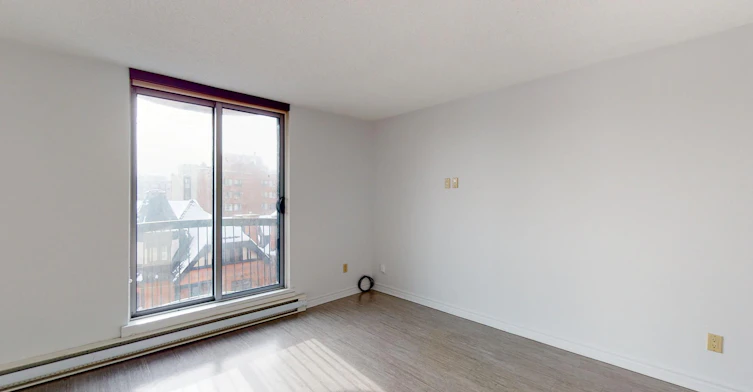 405 , 705 , 805-341 Maclaren Street, Ottawa, ON, K2P 2E2
