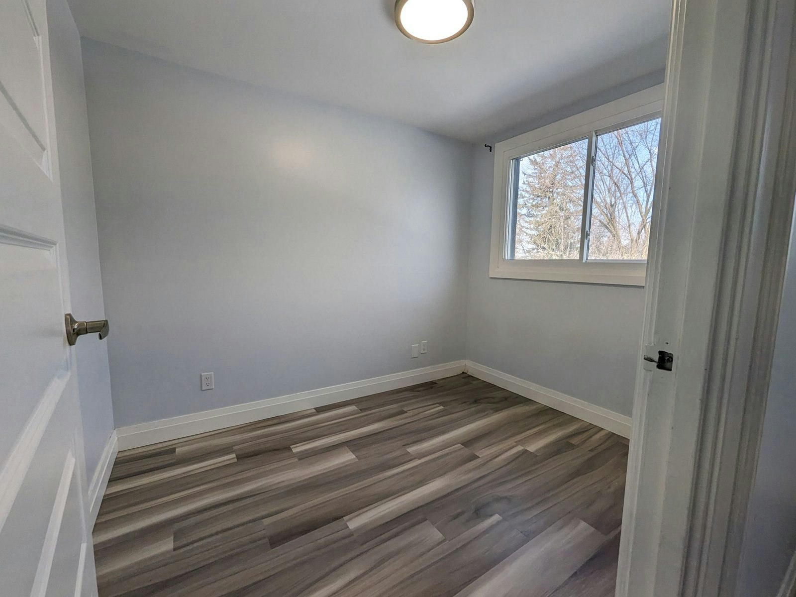301-581 Strasburg Road, Kitchener, ON, N2E 1P2 - 14
