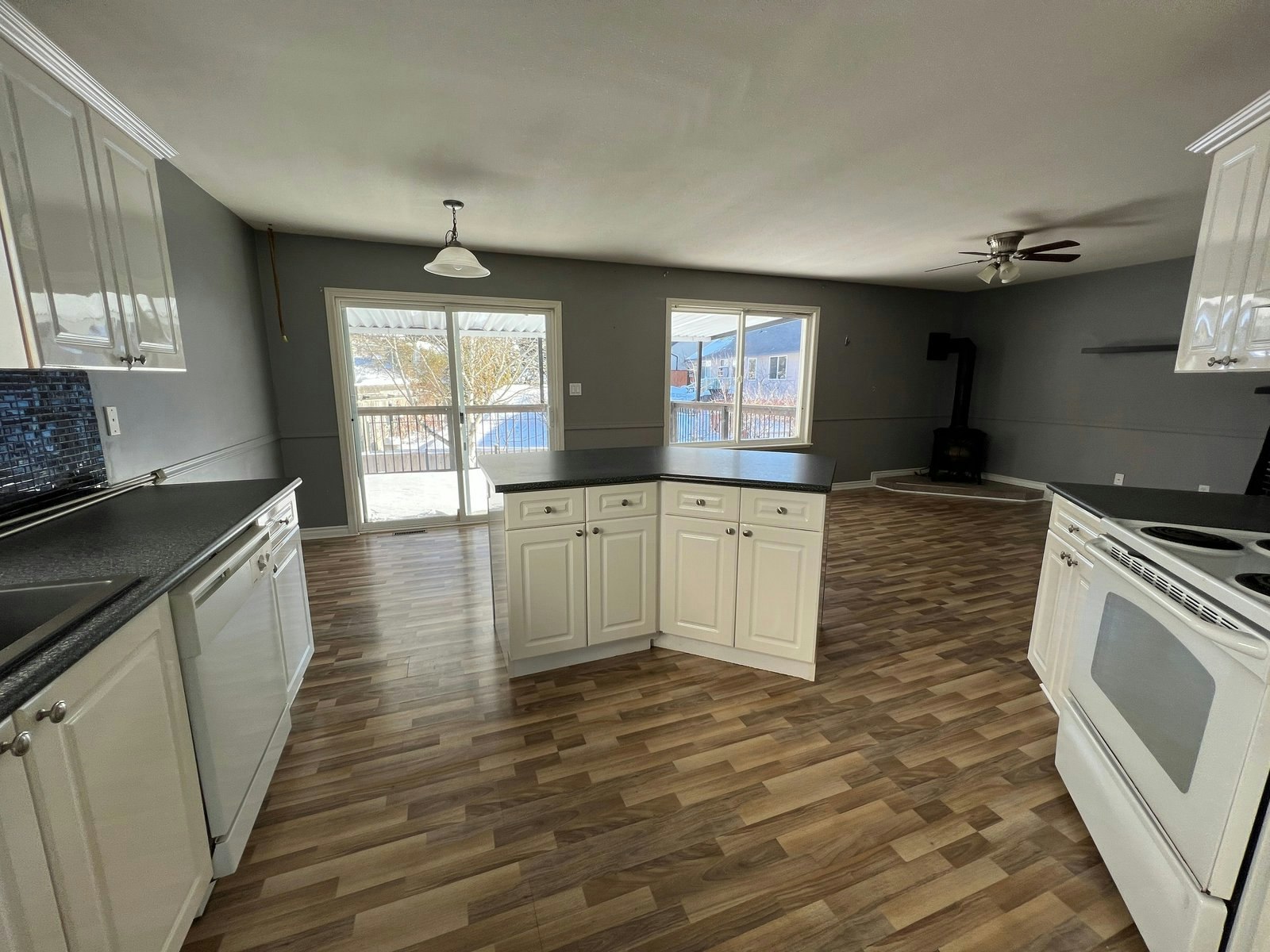 Main-3288 Mckinley Drive, Abbotsford, BC, V2S 8M8 3