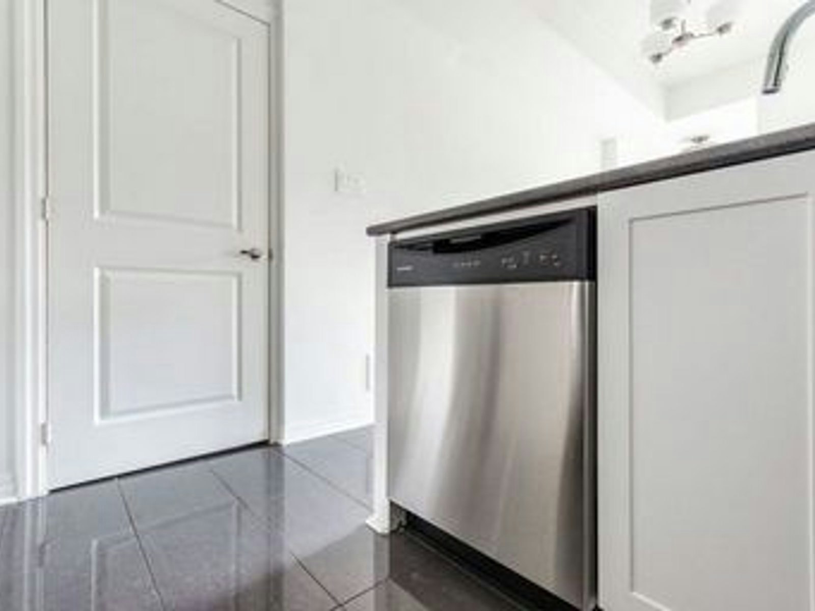 1-109 Fairweather Street, Ottawa, ON, K1T 3W6 - 8