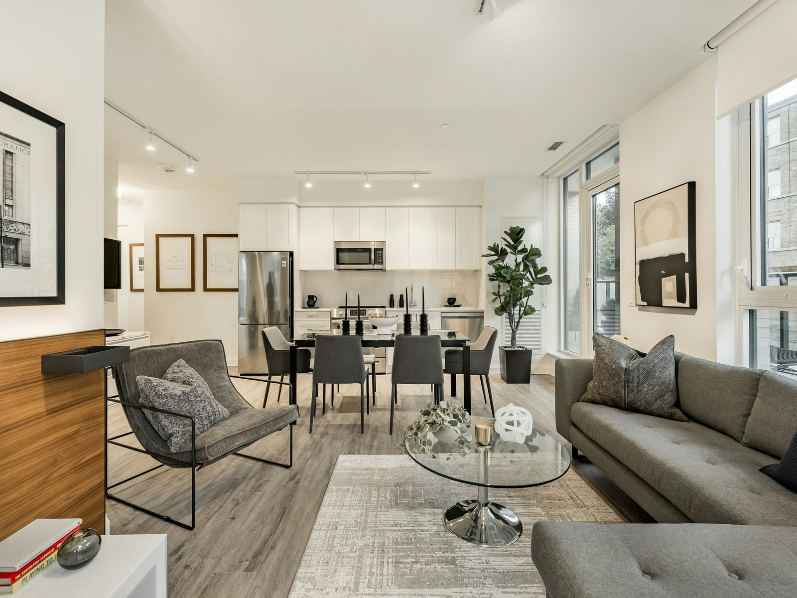 Tobermory-299 The Kingsway, Toronto, ON, M9A 0E7 - 16