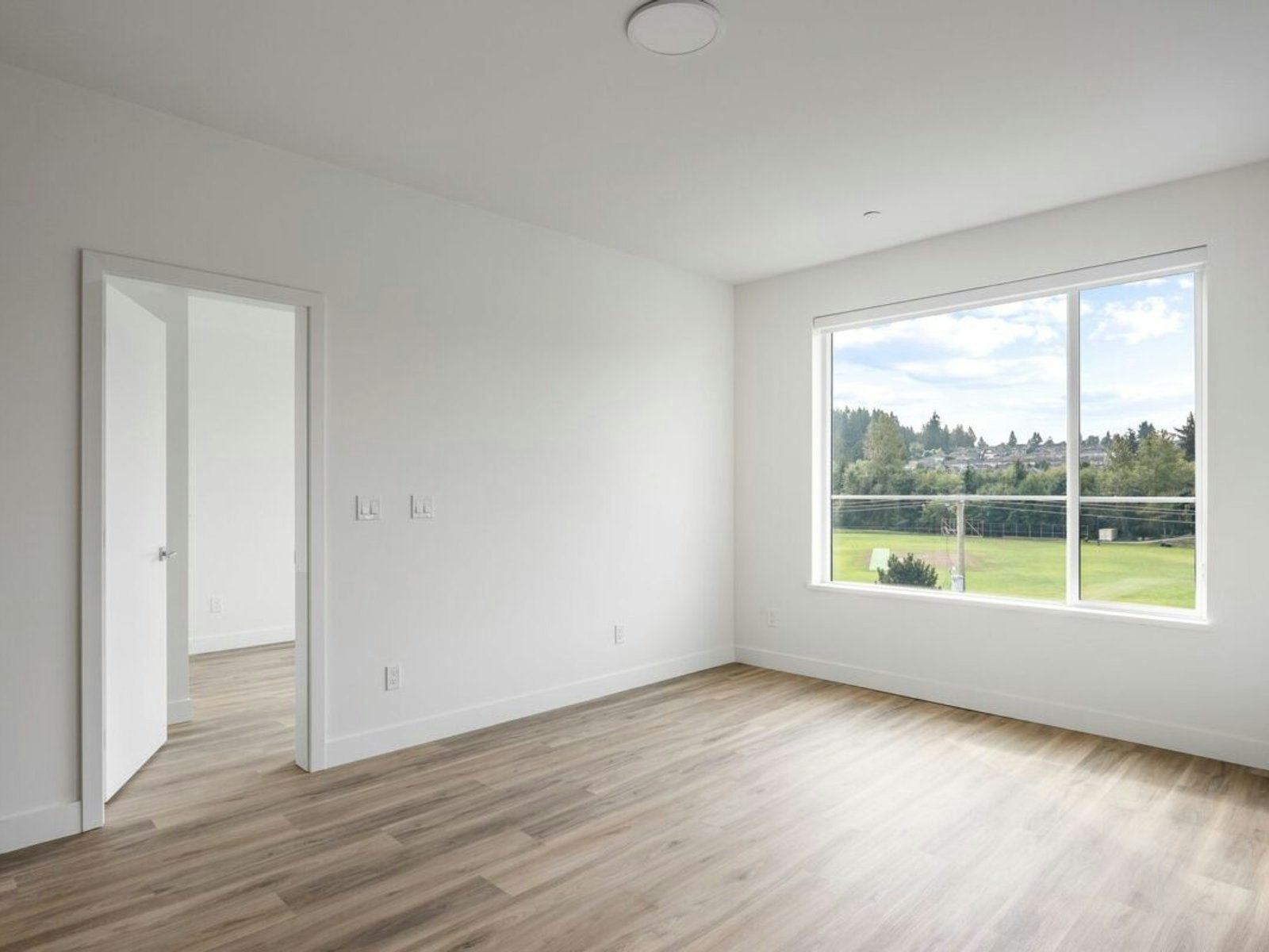 1-2-14455 64 Avenue, Surrey, BC, V3S 0C6 - 14