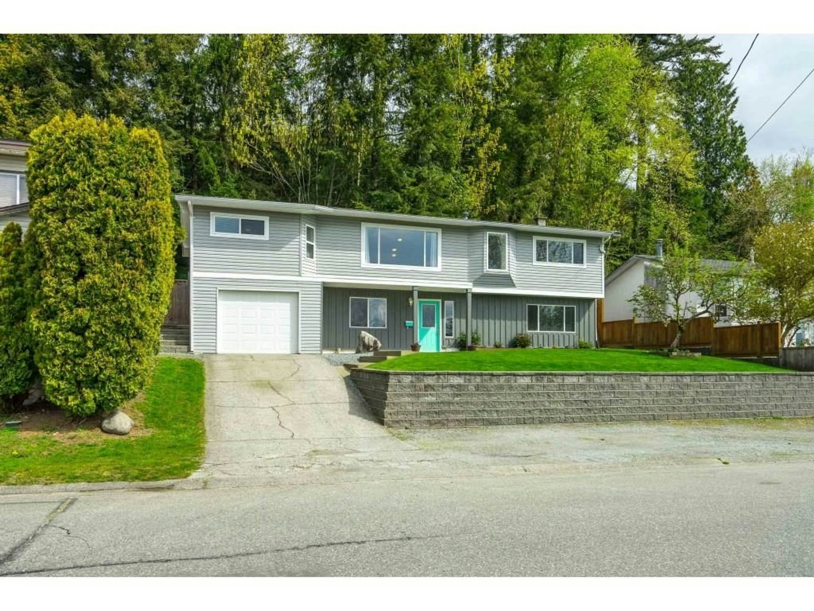 Main-33251 Rose Avenue, Mission, BC, V2V 4Z4