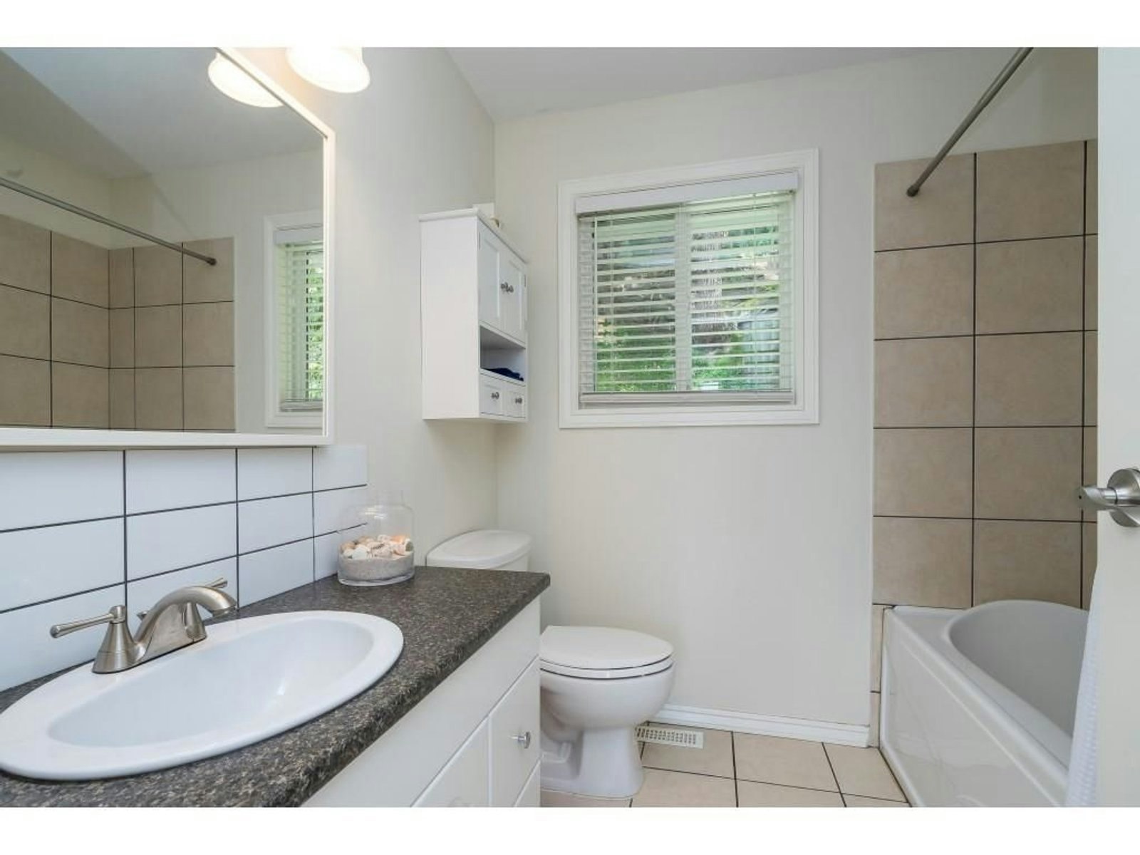 Main-33251 Rose Avenue, Mission, BC, V2V 4Z4 - 18