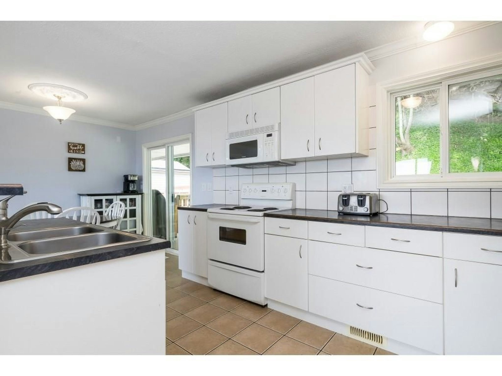 Main-33251 Rose Avenue, Mission, BC, V2V 4Z4 - 2