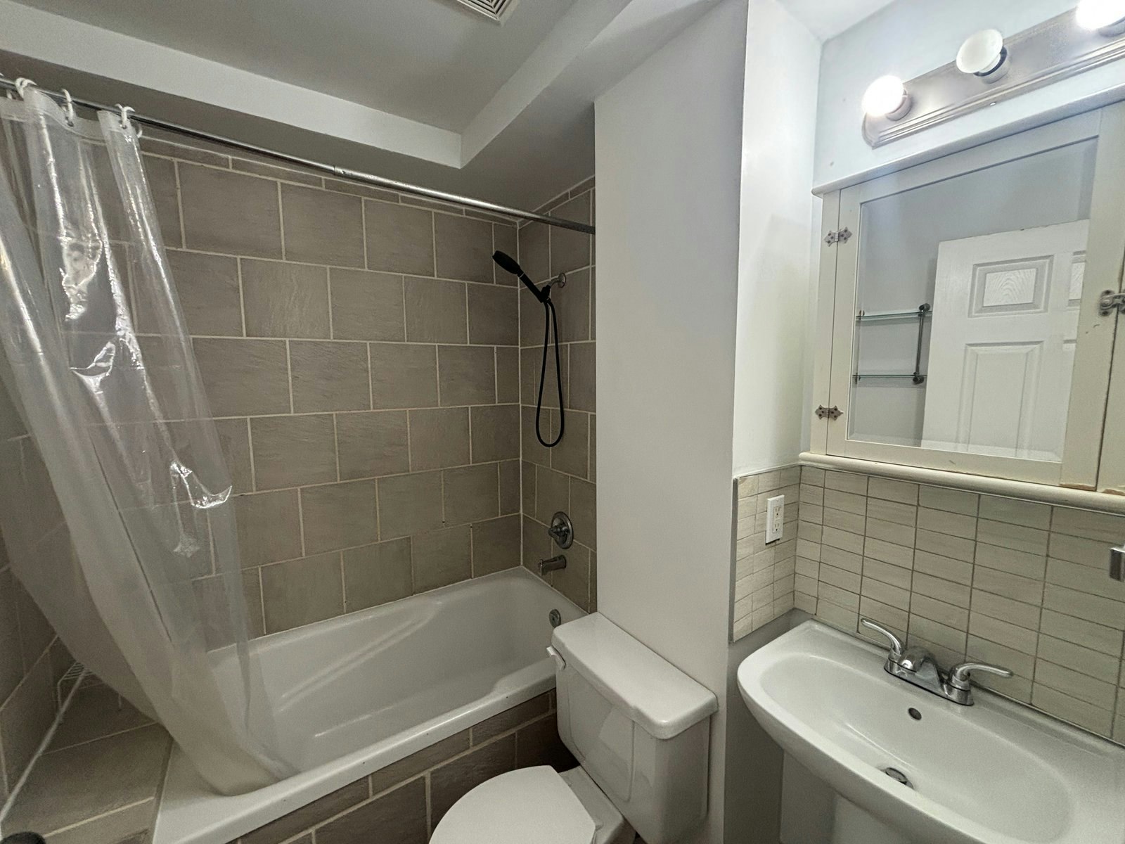 Main-19928 68 Avenue, Langley, BC, V2Y 1H8 - 9