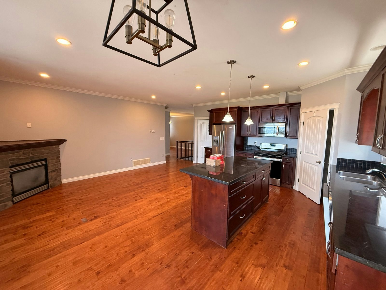 Main-46801 Sylvan Drive, Chilliwack, BC, V2R 4E9 2