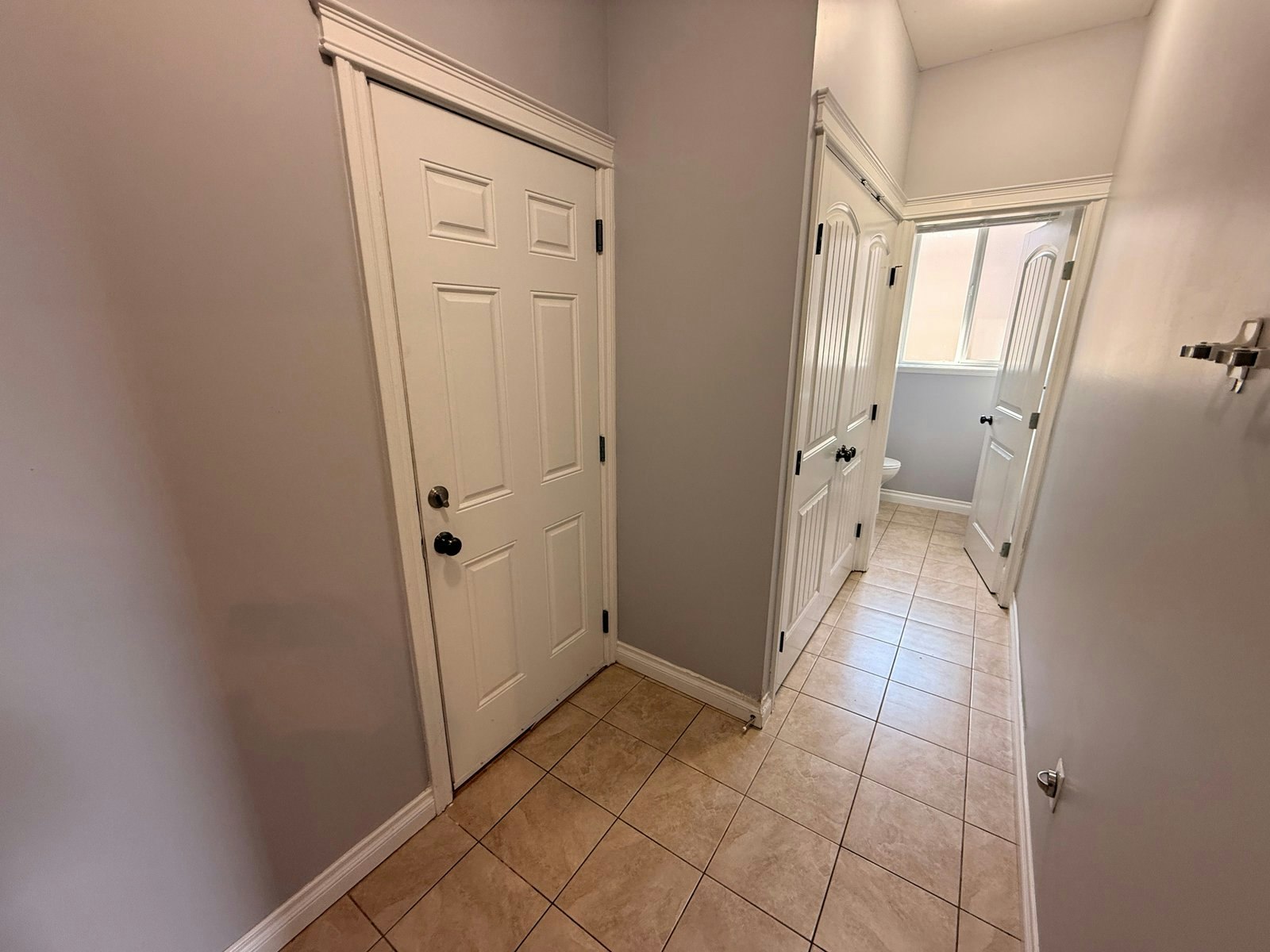Main-46801 Sylvan Drive, Chilliwack, BC, V2R 4E9 - 12