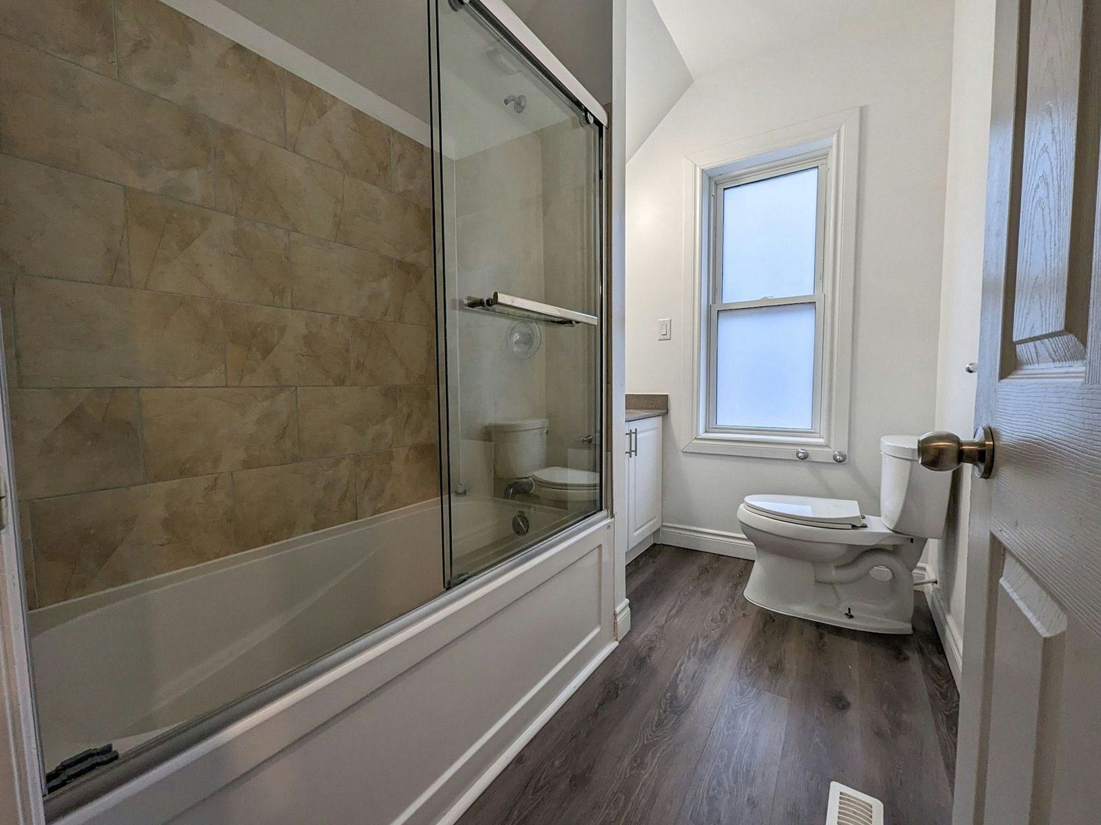 A-153 Victoria Street North, Kitchener, ON, N2H 5C5 - 6