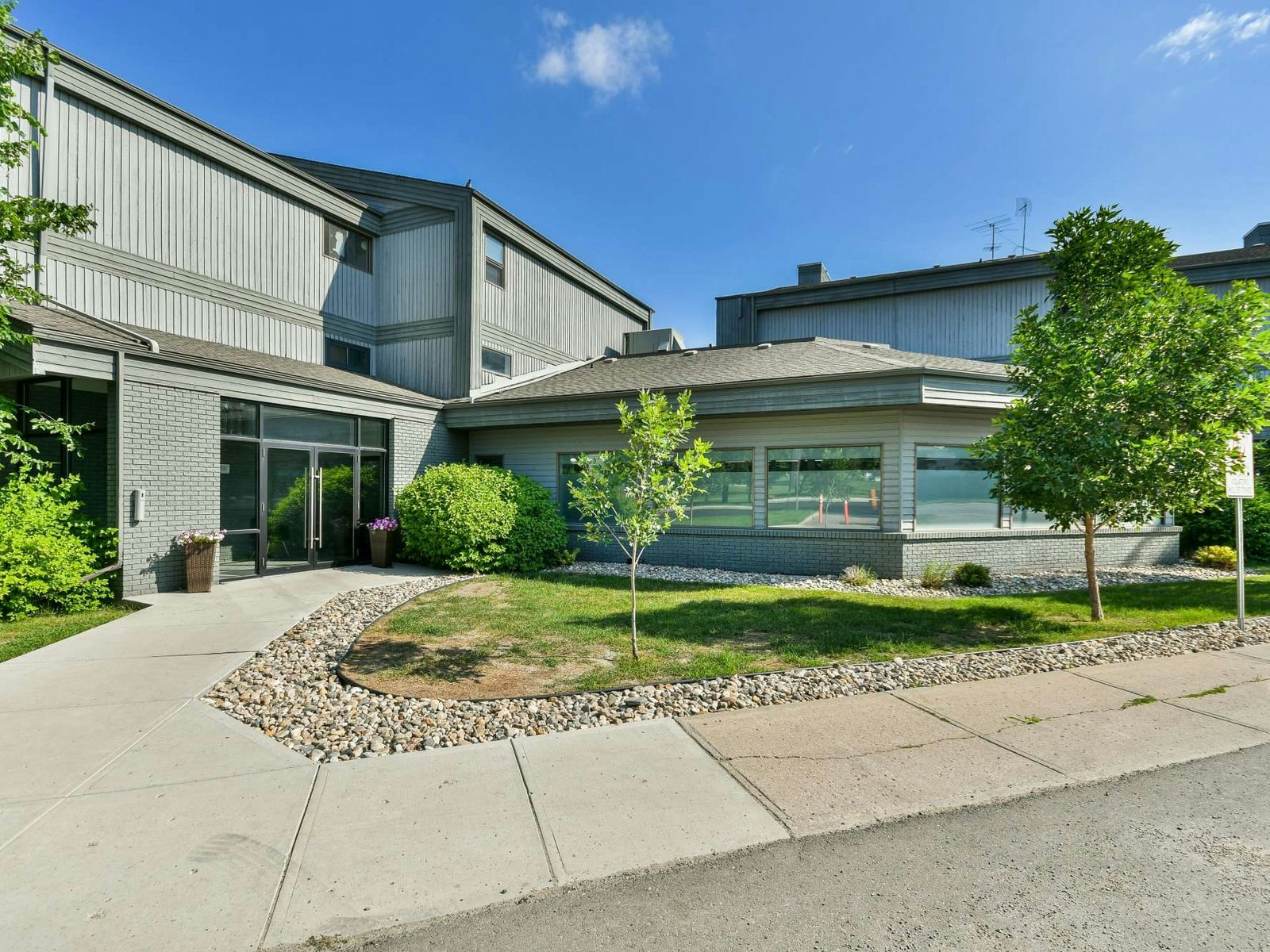 2 Bedroom 2 Bath-10 Michener Drive, Regina, SK, S4V 1R2 - 9