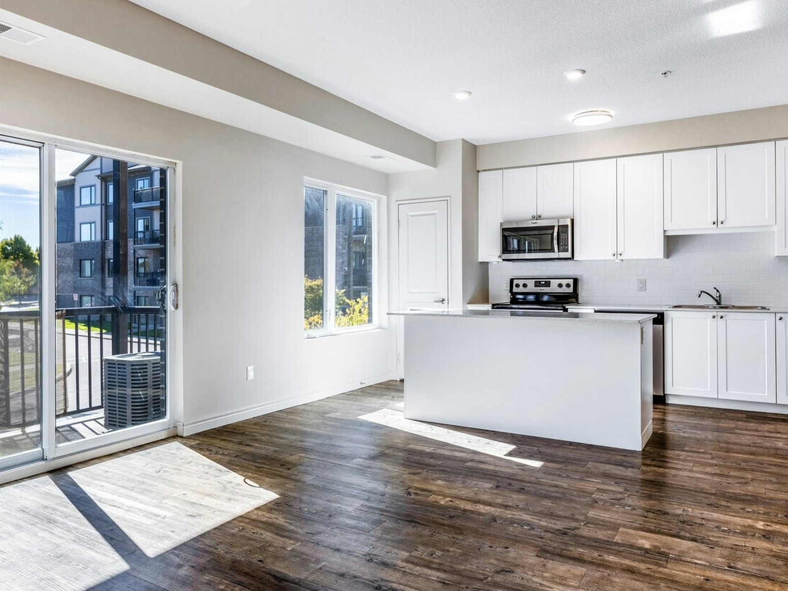 Style 03 - 2 Bedroom-660 Garibaldi Avenue, London, ON, N5X 4R6 - 18