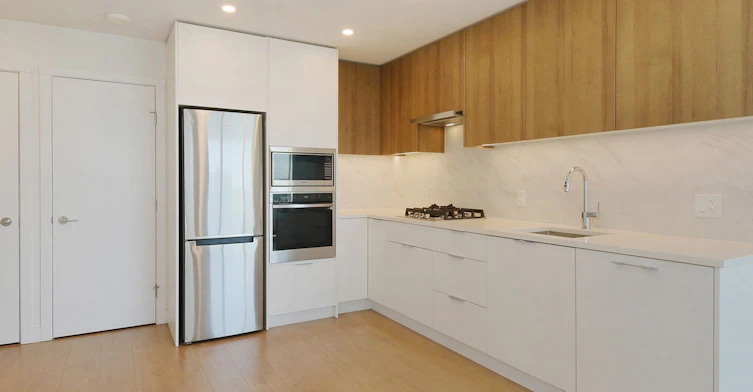 2102-13359 Old Yale 2102 Road, Surrey, BC, V3T 0S4 - 10