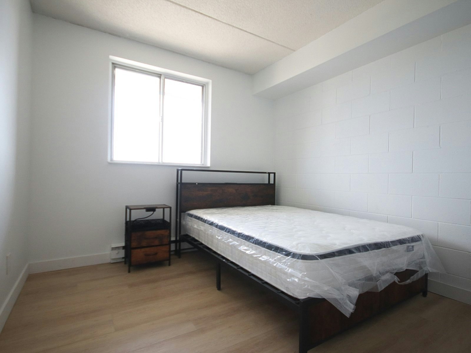 Viewings-50 University Avenue E, Waterloo, ON, N2J 2V8 - 7