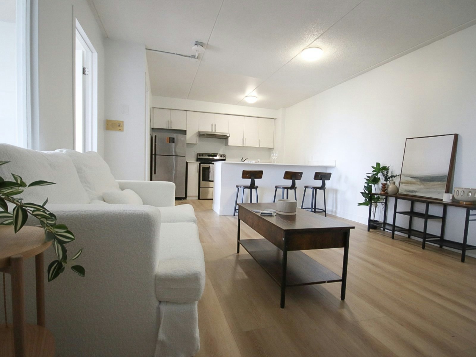 Viewings-50 University Avenue E, Waterloo, ON, N2J 2V8