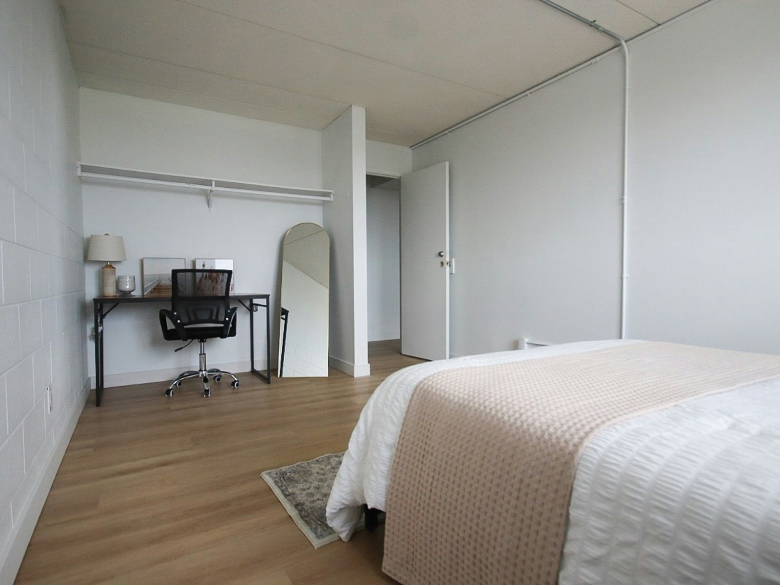 Viewings-50 University Avenue E, Waterloo, ON, N2J 2V8 - 10