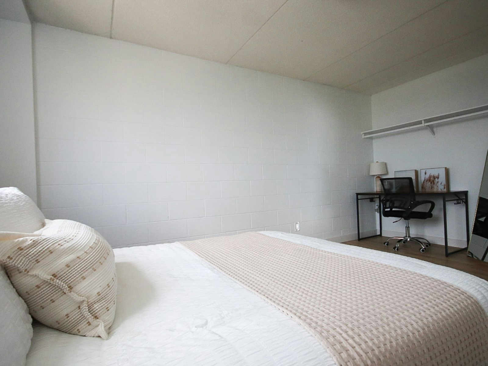 Viewings-50 University Avenue E, Waterloo, ON, N2J 2V8 - 11