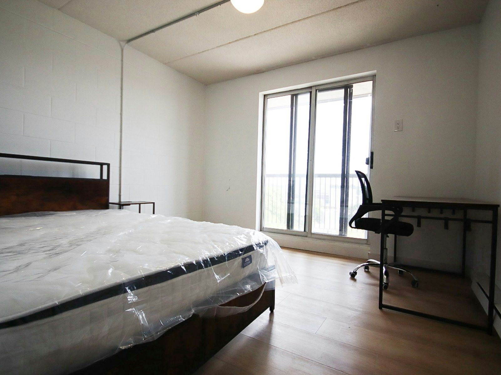Viewings-50 University Avenue E, Waterloo, ON, N2J 2V8 - 8