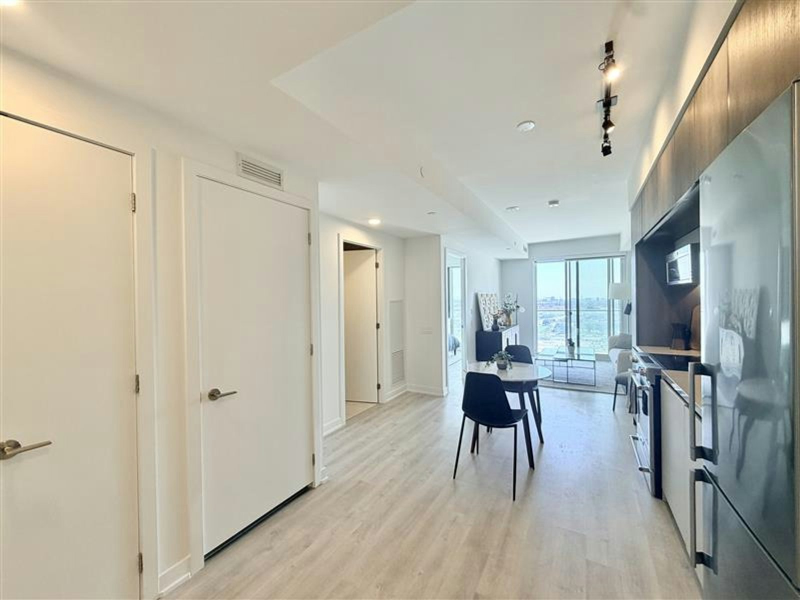 2 bedroom-185 Millway Avenue, Vaughan, ON, L4K 0L2 - 11