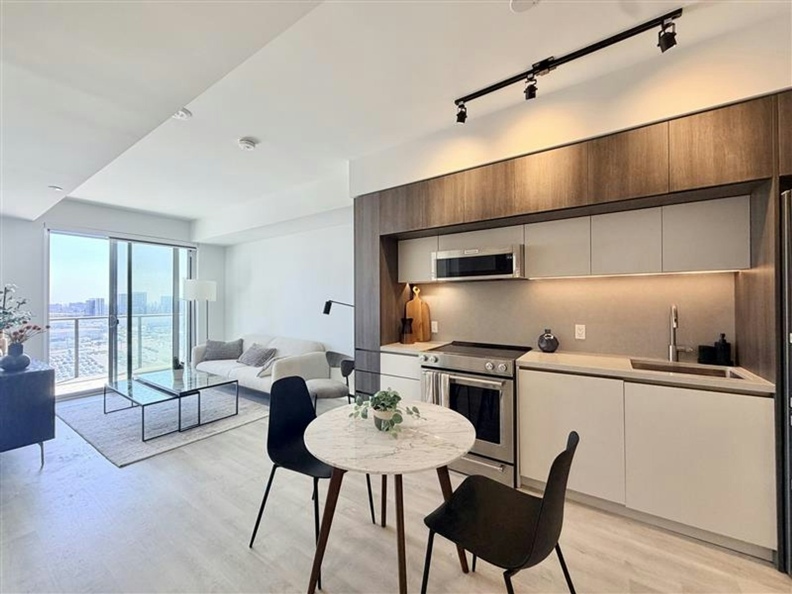 2 bedroom-185 Millway Avenue, Vaughan, ON, L4K 0L2 - 21