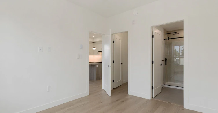 302-10425 147 302 Street, Surrey, BC, V3R 0J9 - 9