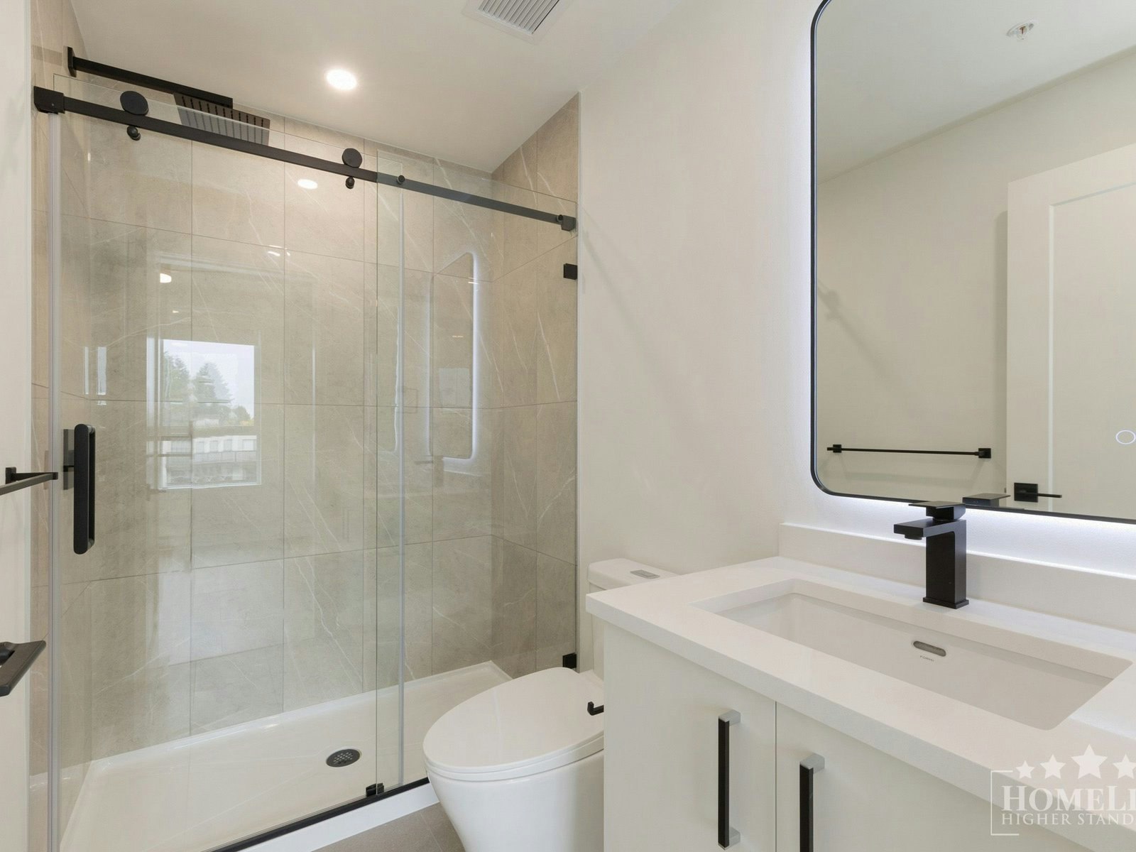 302-10425 147 302 Street, Surrey, BC, V3R 0J9 - 11