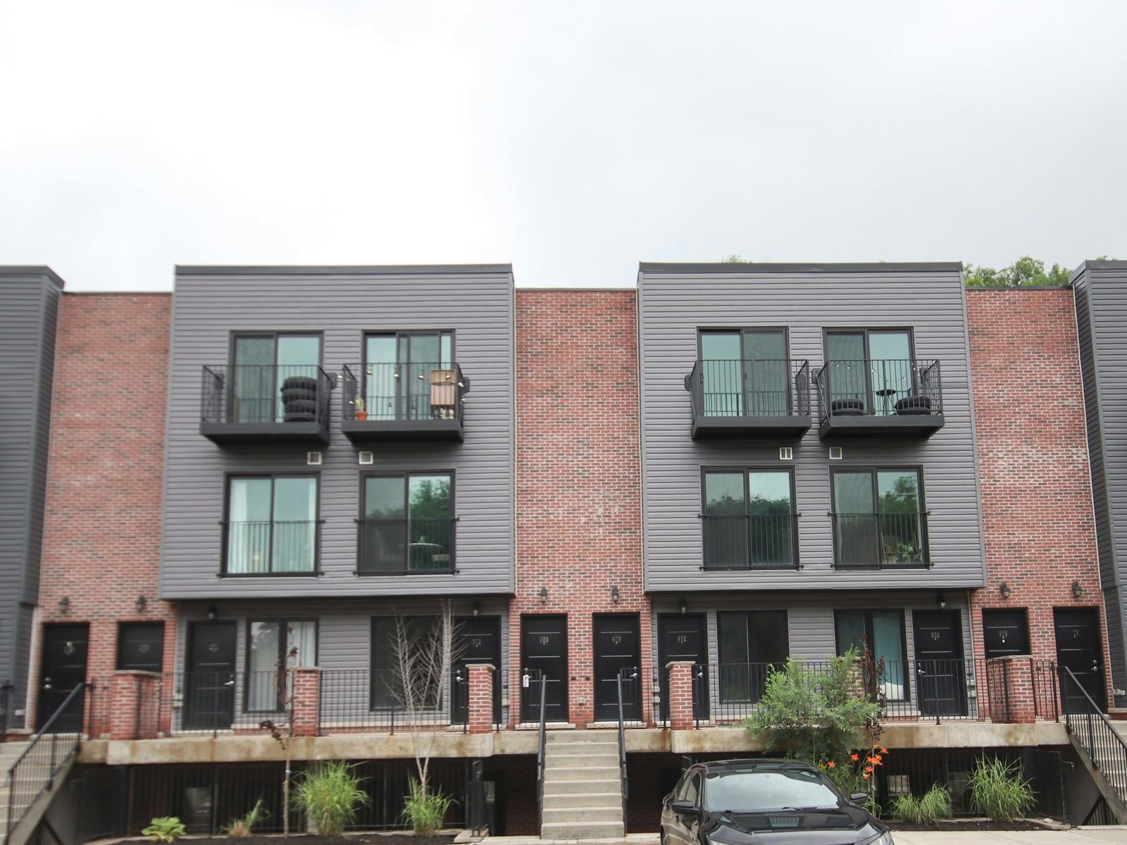603-169 Lancaster Street W, Kitchener, ON, N2H 4T7 - 2