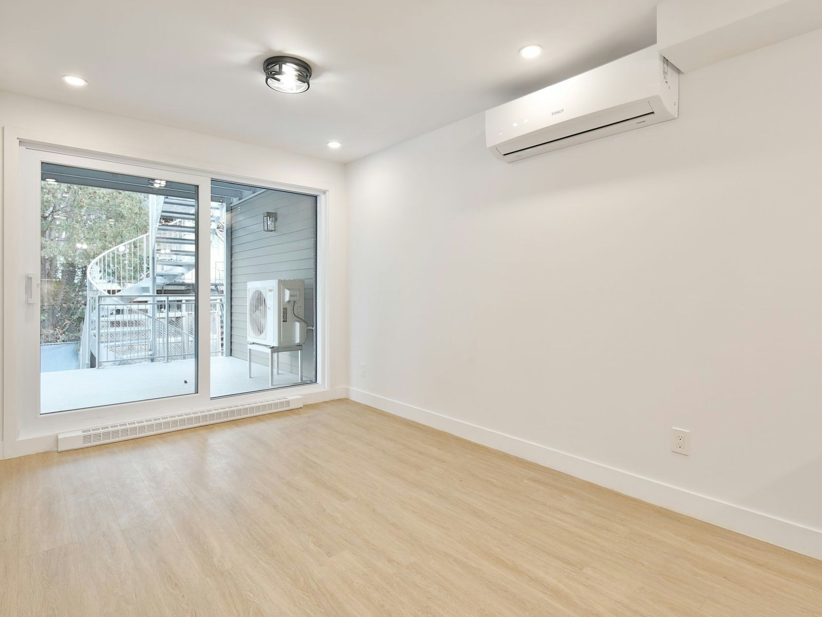 3BR-1-141 Duranceau, Montréal, QC, H8R 1M7 - 3