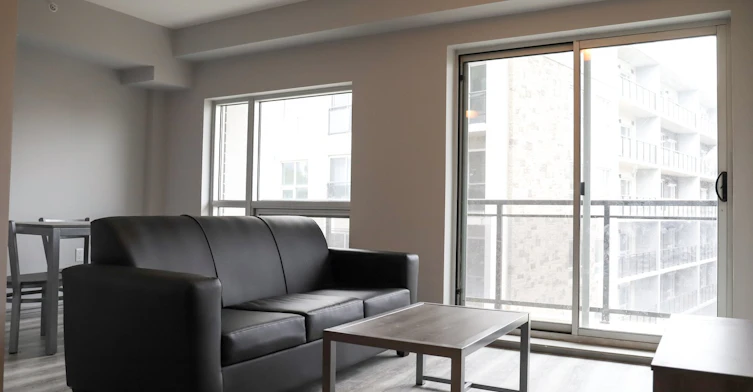 2-bed/2-bath-275 Larch Street, Waterloo, ON, N2L 0J5 - 27