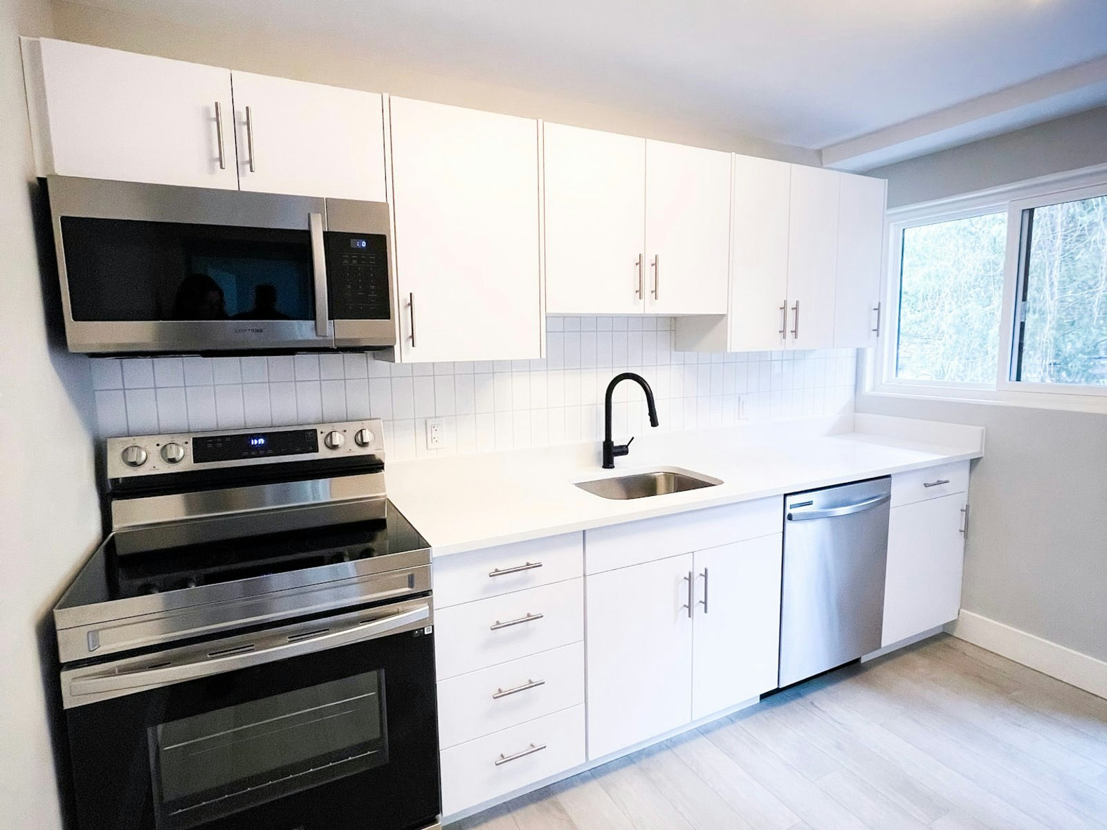 72-43 Montrose Avenue, Kitchener, ON, N2M 1Y1 - 2