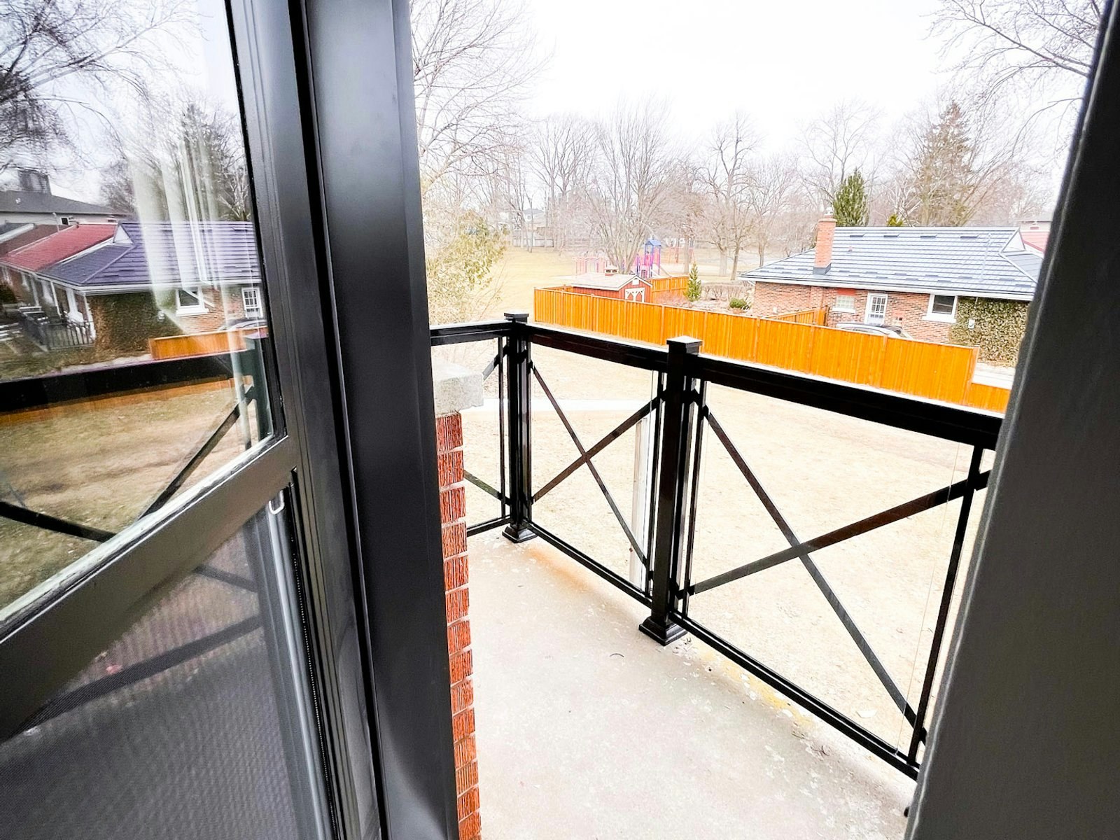 72-43 Montrose Avenue, Kitchener, ON, N2M 1Y1 - 9