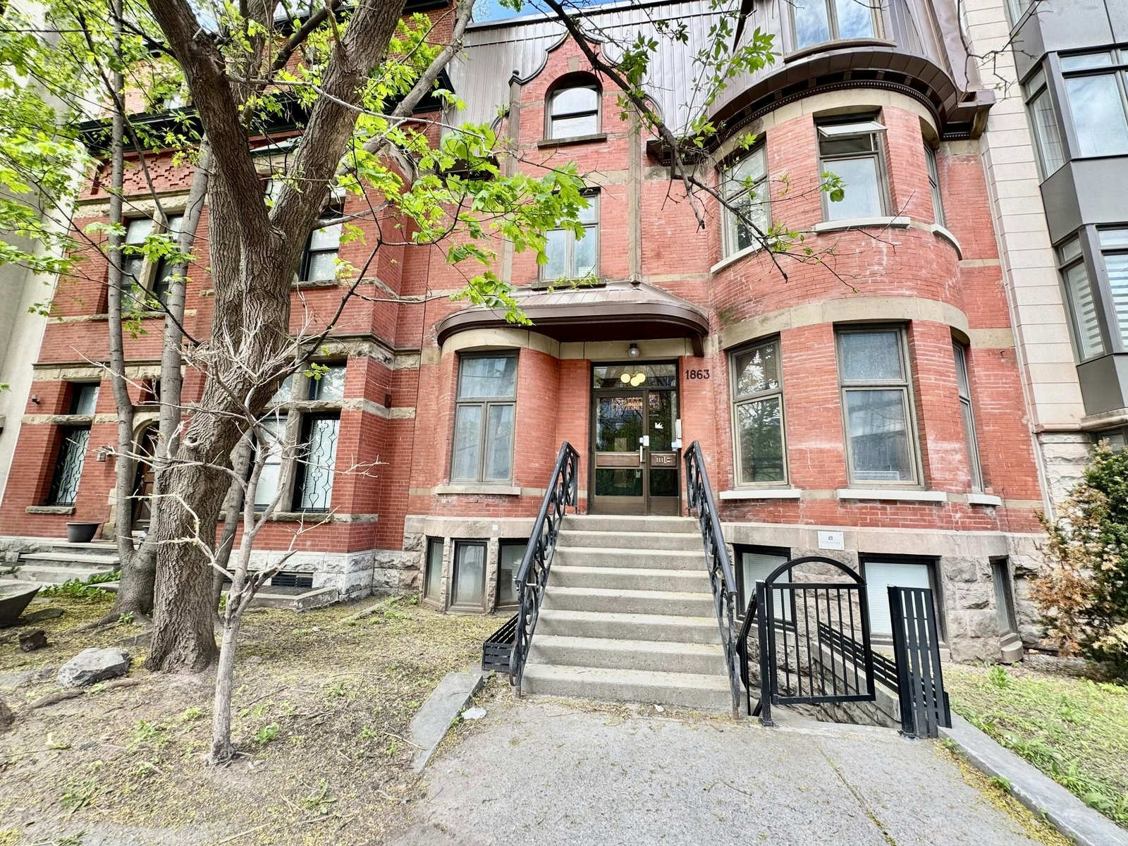 2-1863 Rene Levesque W, Montréal, QC, H3H 2P5