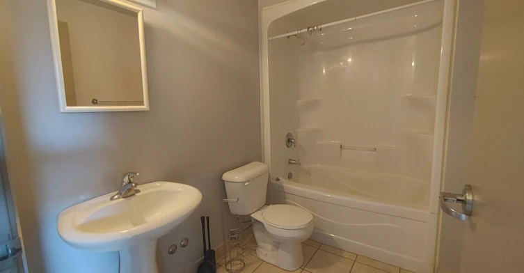 Student Rentals-325 Spruce Street, Waterloo, ON, N2L 3M6 - 13