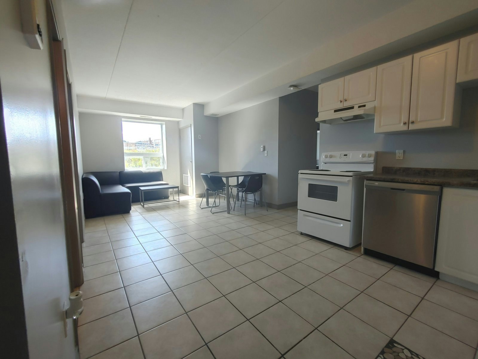 Student Rentals-325 Spruce Street, Waterloo, ON, N2L 3M6 - 8