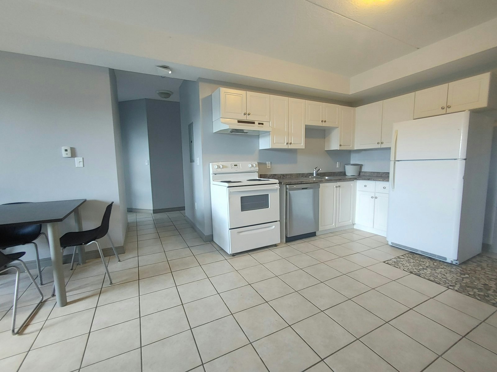 Student Rentals-325 Spruce Street, Waterloo, ON, N2L 3M6 - 7