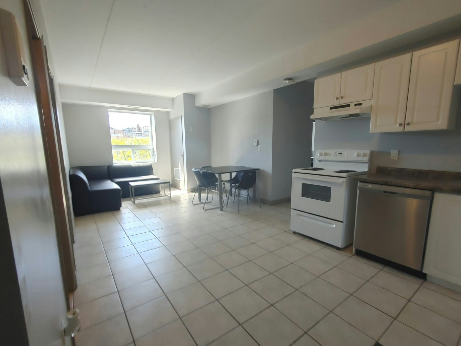 Student Rentals-325 Spruce Street, Waterloo, ON, N2L 3M6 - 11