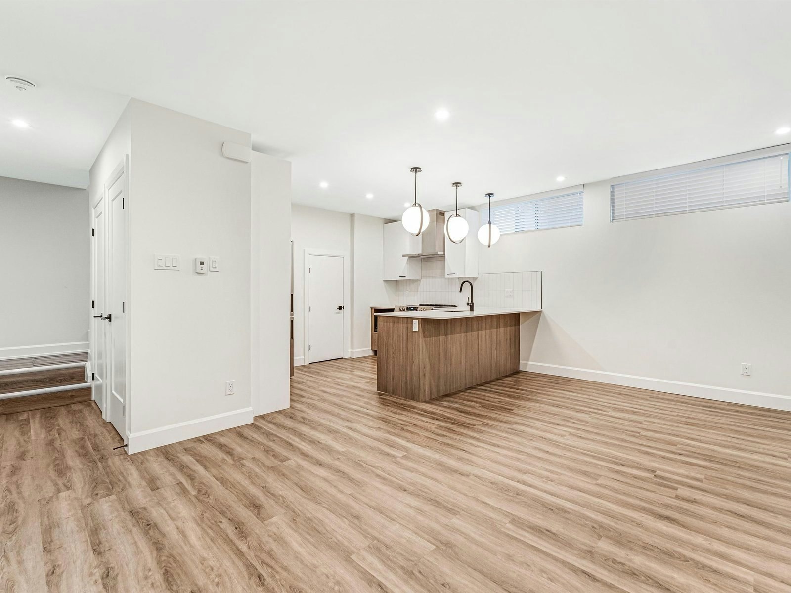 A-845 Woodroffe Avenue, Ottawa, ON, K2A 2G5 - 10