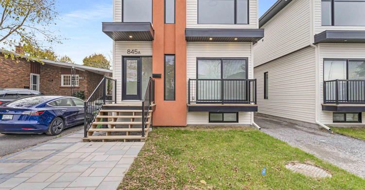 A-845 Woodroffe Avenue, Ottawa, ON, K2A 2G5