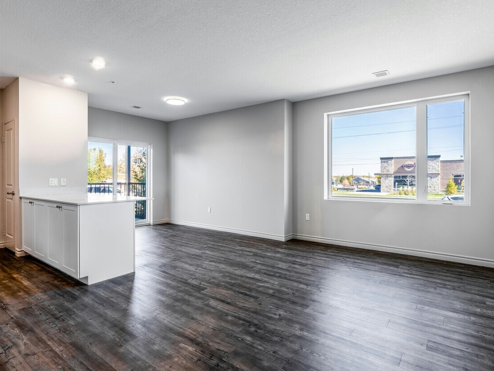 Style 04 - One Bedroom-660 Garibaldi Avenue, London, ON, N5X 4R6 - 24