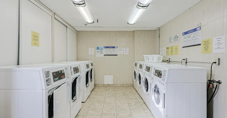 PH902-485 Kingston Road, Toronto, ON, M4L 1V6 - 42
