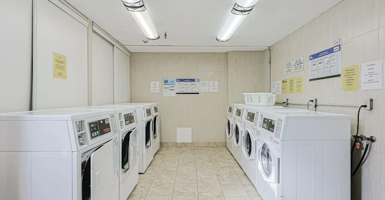 PH902-485 Kingston Road, Toronto, ON, M4L 1V6 - 34