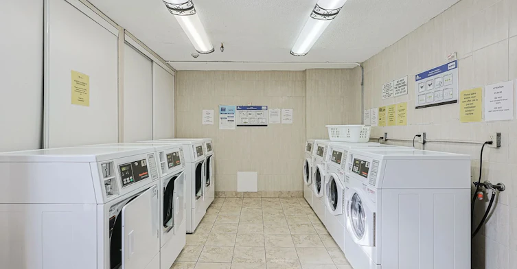 PH902-485 Kingston Road, Toronto, ON, M4L 1V6 - 58