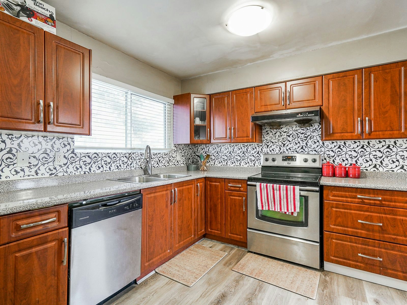 Main-9903 Semiahmoo Road, Surrey, BC, V3T 3M5 2