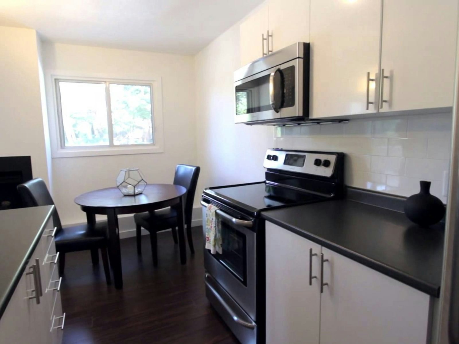 22-475 Lancaster Street W, Kitchener, ON, N2K 1L7 - 2