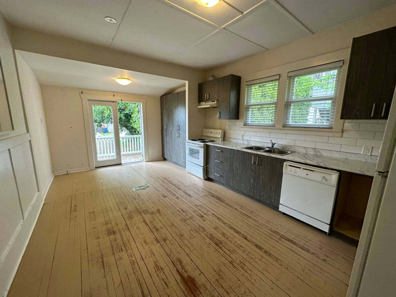 1-33913 Pine Street, Abbotsford, BC, V2S 2P4 - 2